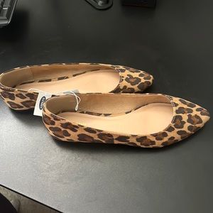 NWT Old navy leopard women’s flats size 9
